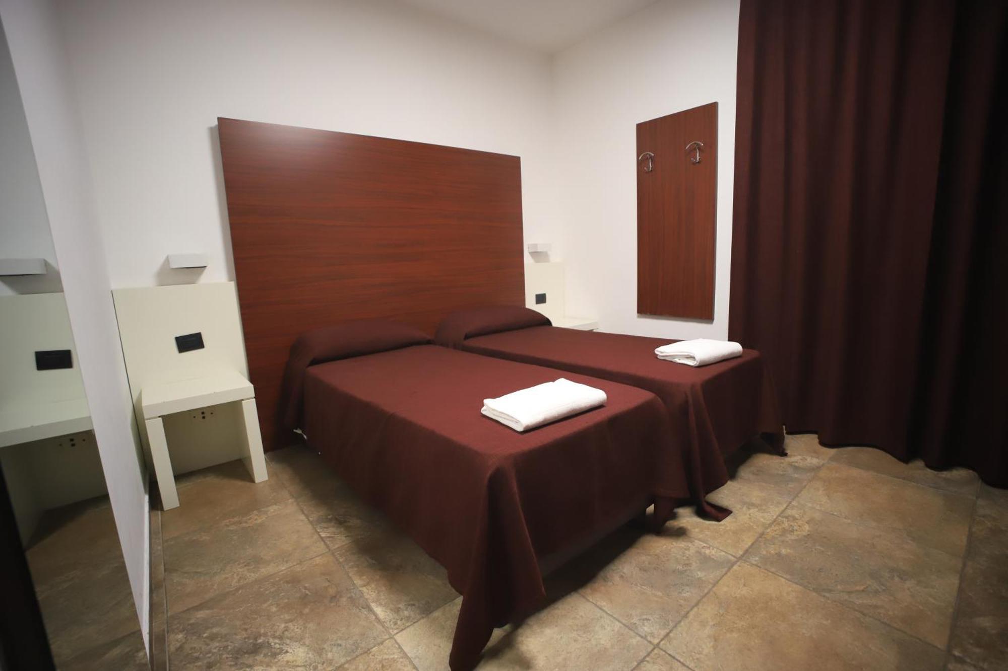 Tiby Hotel